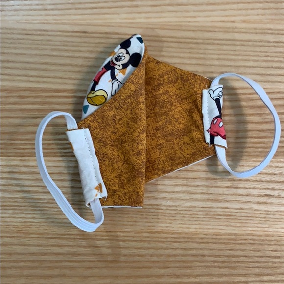 🌈 Kid Size Mickey Mouse Face Mask 🌈 - Picture 3 of 6